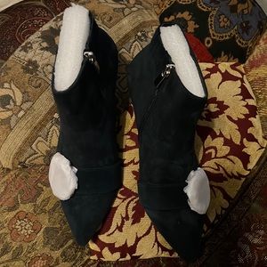 Charles David dress booties with brooch pointed toe navy 6.5